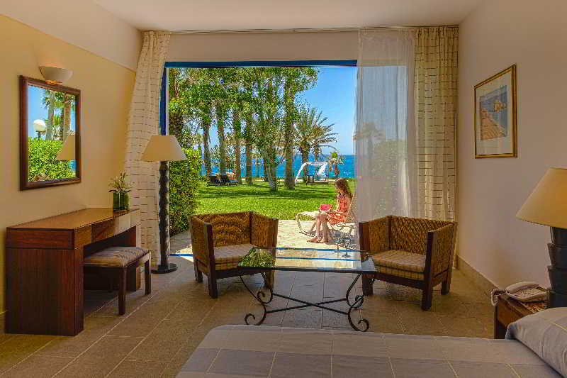 Azia & Hotel Paphos