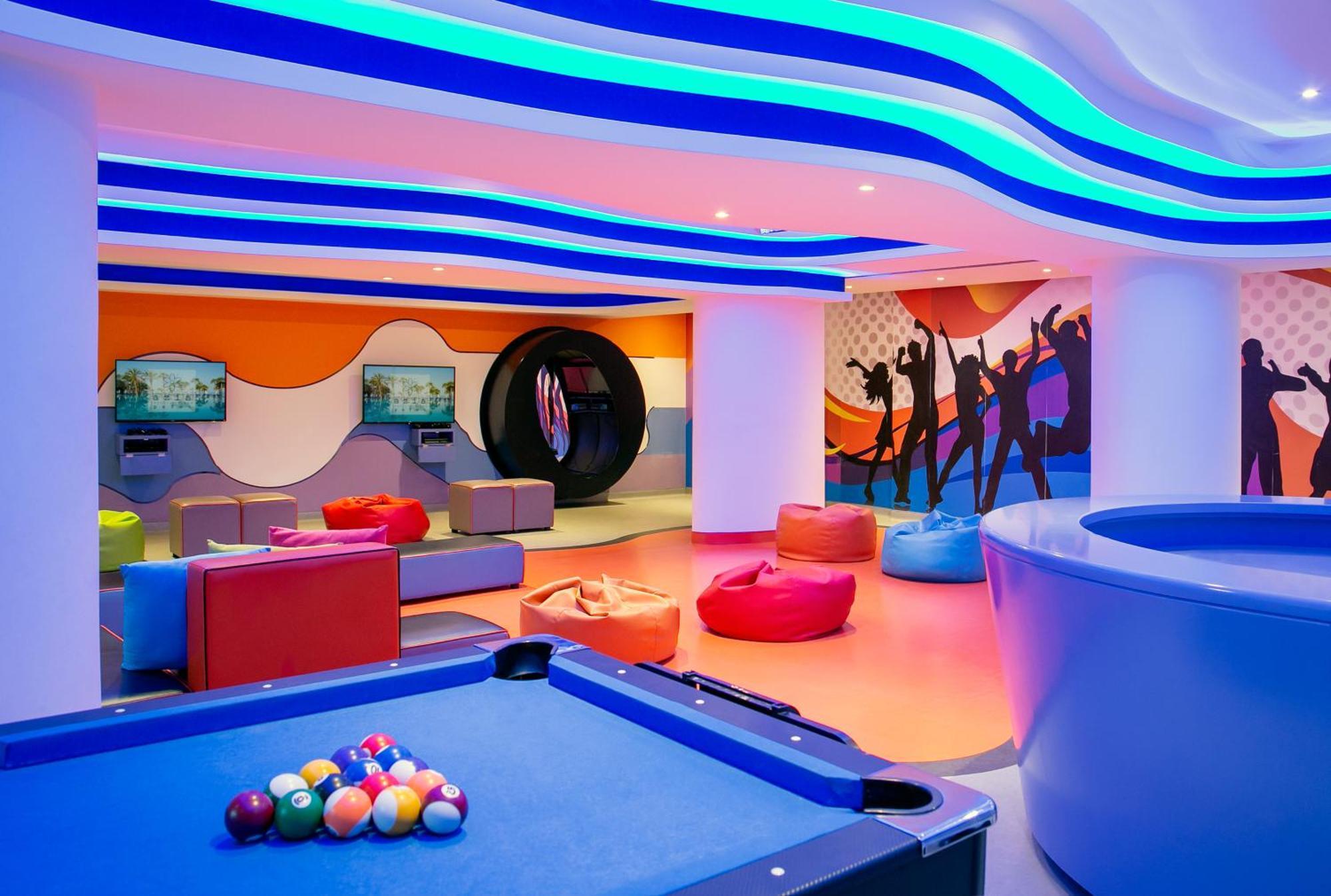 Hotel Azia & 5*