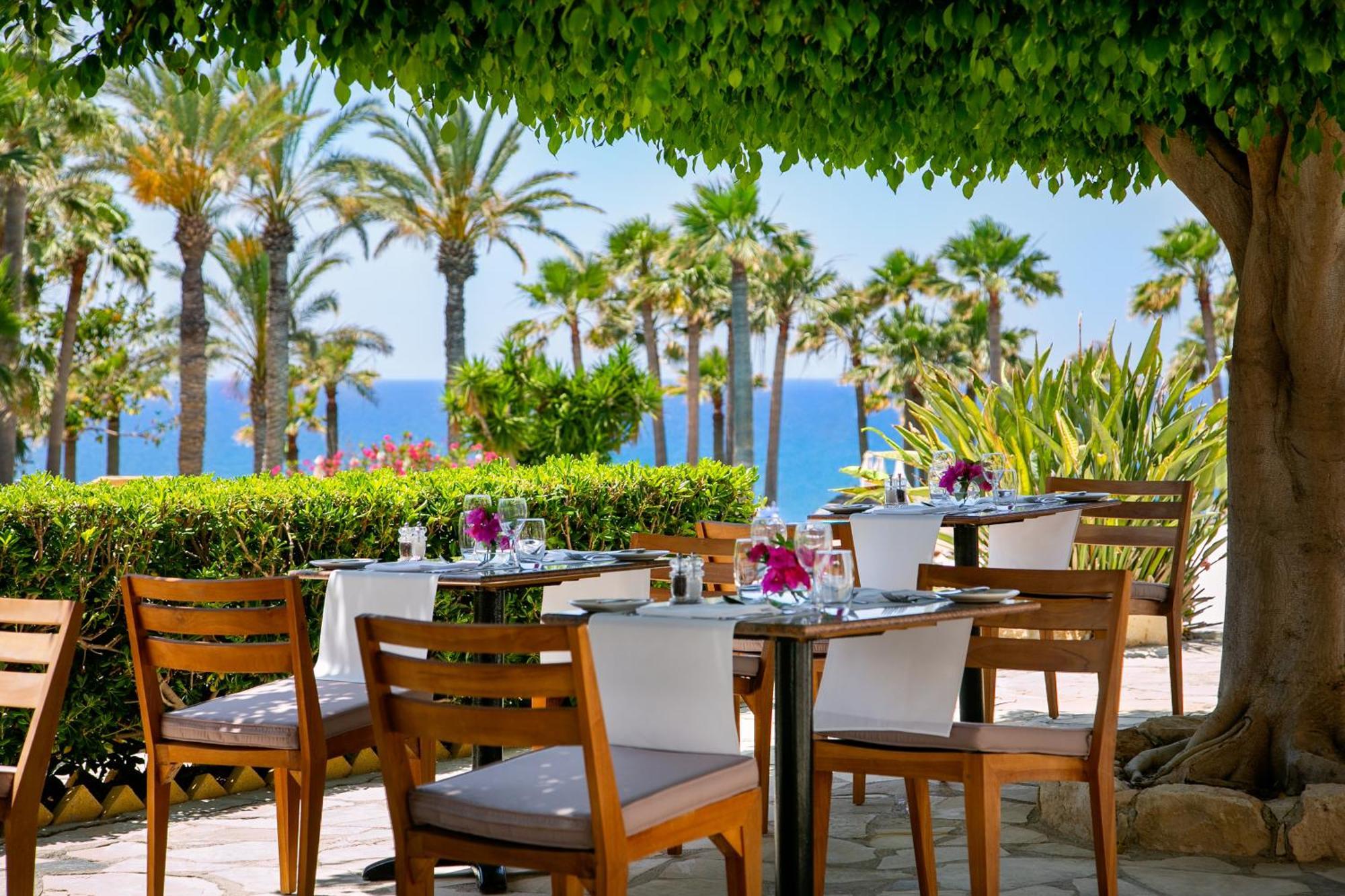 Azia & Hotel 5*