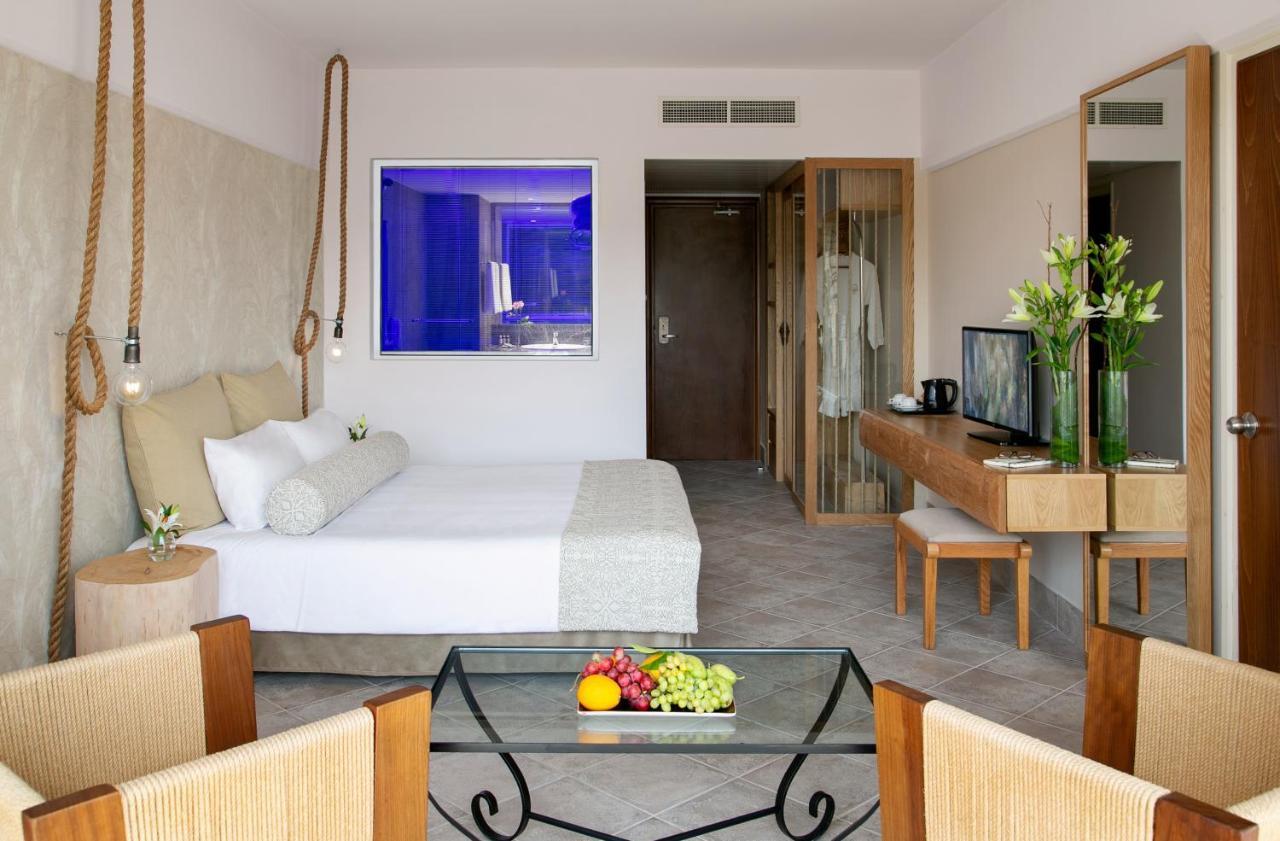 Azia & Hotel 5*